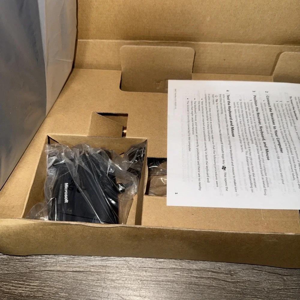 Microsoft Wireless Optical Desktop 700 V2 Keyboard Mouse Set USB Receiver